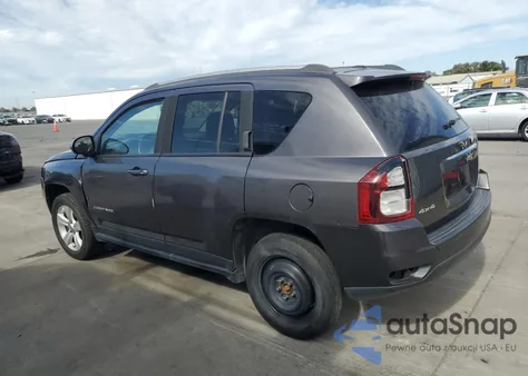 2016 Jeep Compass Latitude z USA, uszkodzony, nr VIN 1C4NJDEB7GD637930